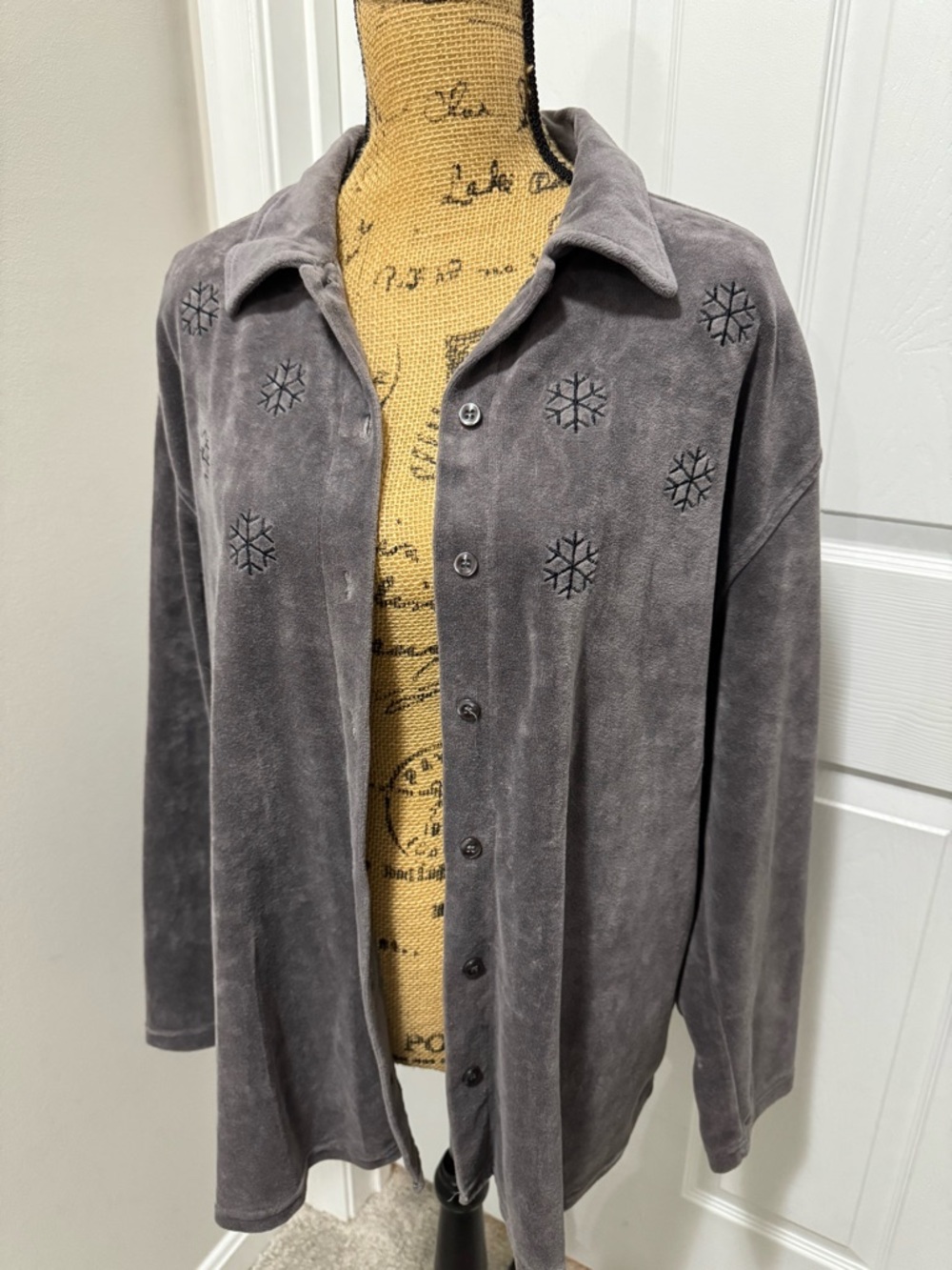 Vintage Velvet Embroidered Snowflake Shacket